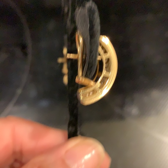 diamonds and 14kt gold earrings - Picture 4 of 7